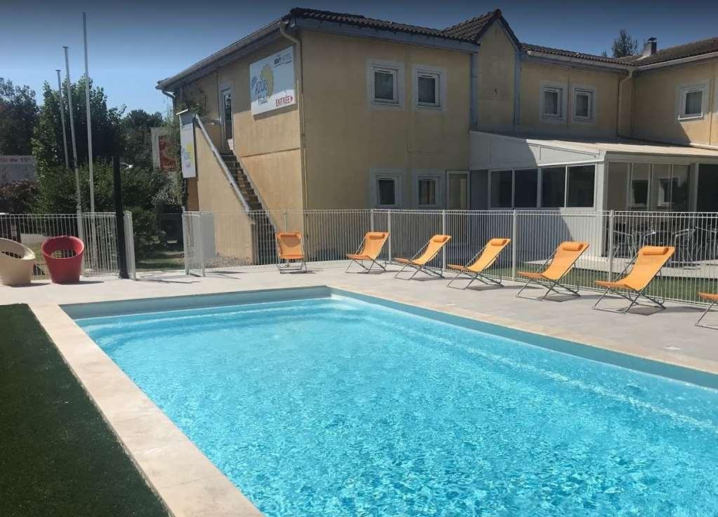 Brit Hotel Salon De Provence Удобства фото
