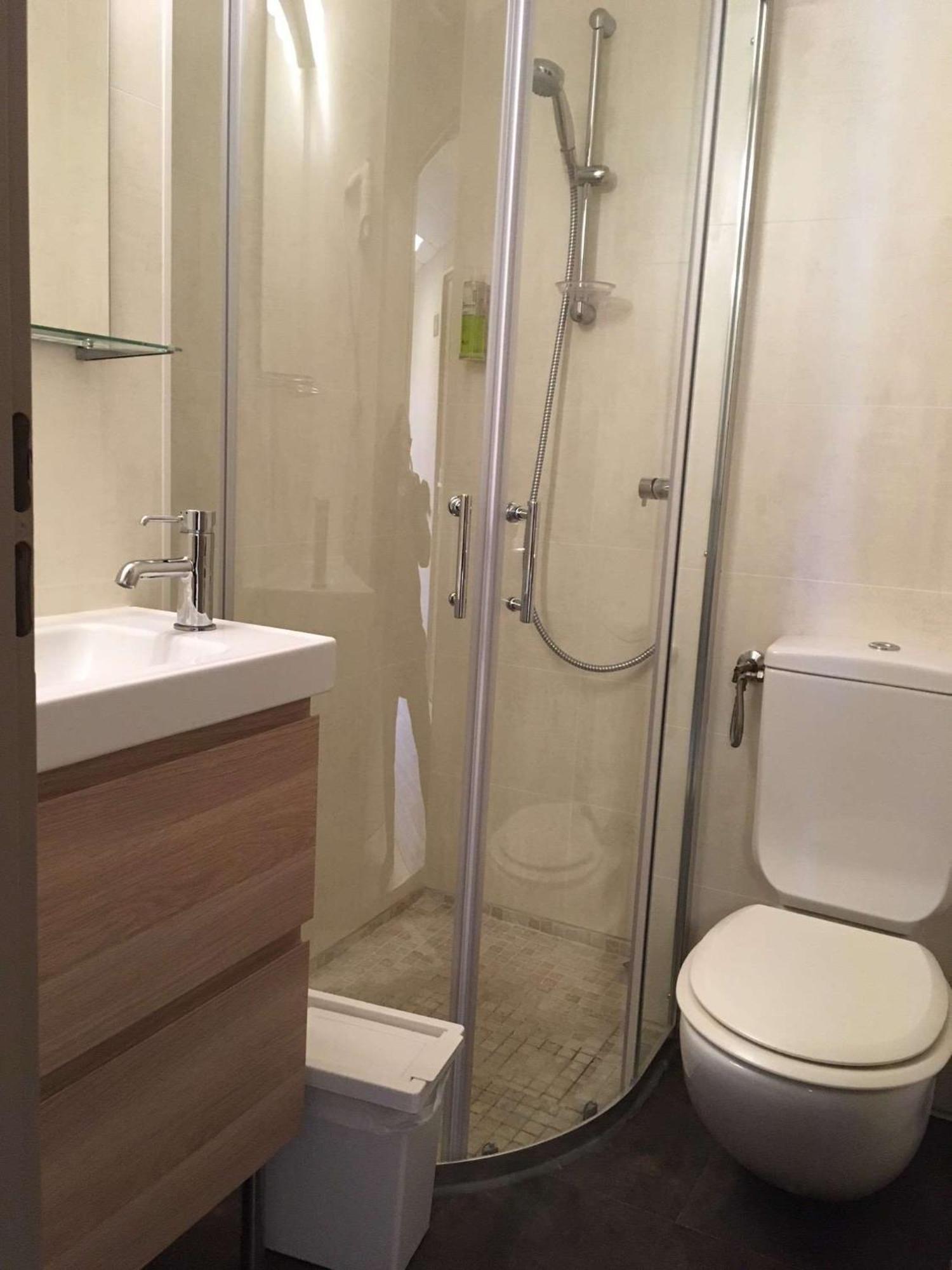 Brit Hotel Salon De Provence Экстерьер фото
