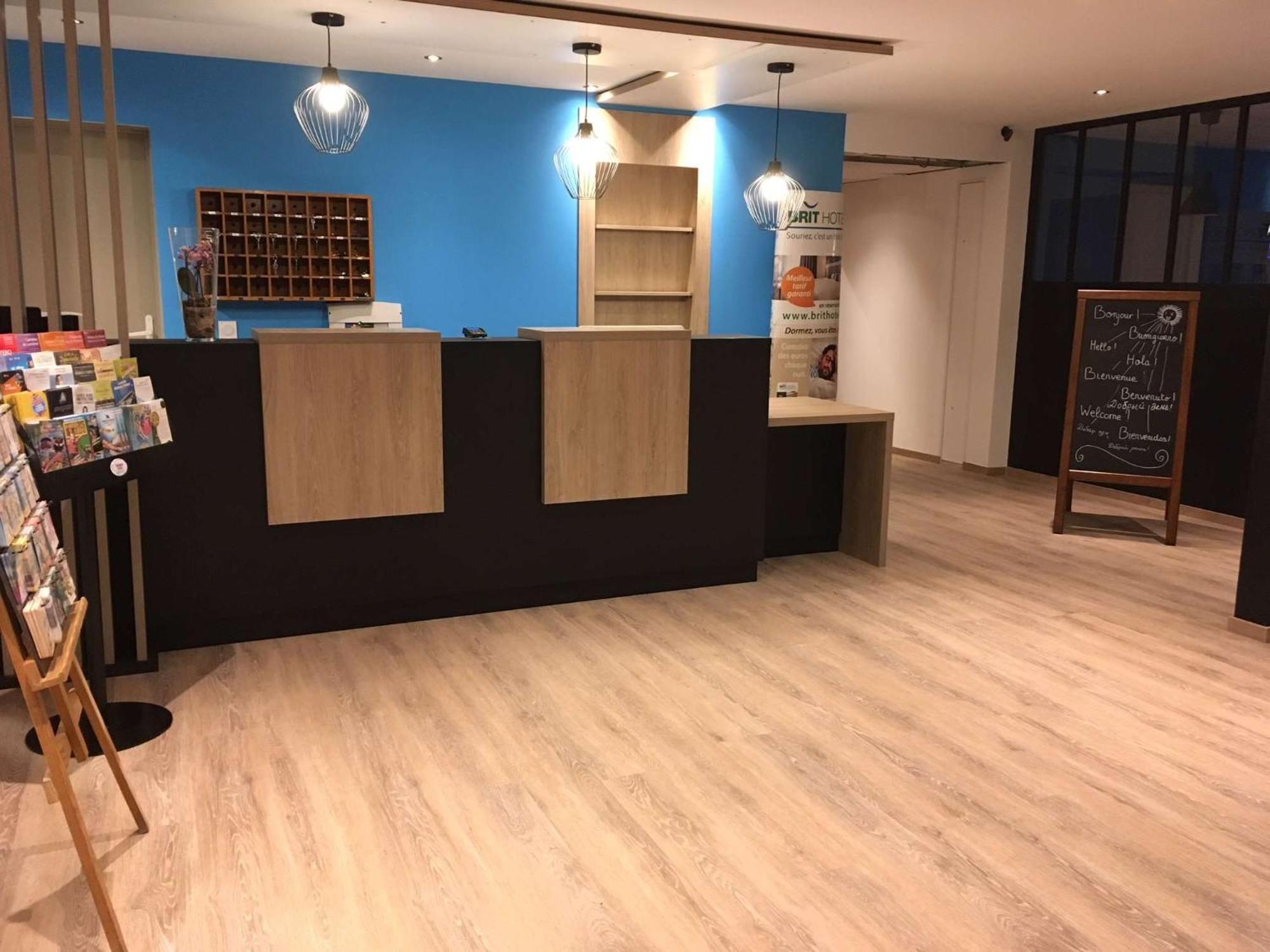 Brit Hotel Salon De Provence Экстерьер фото