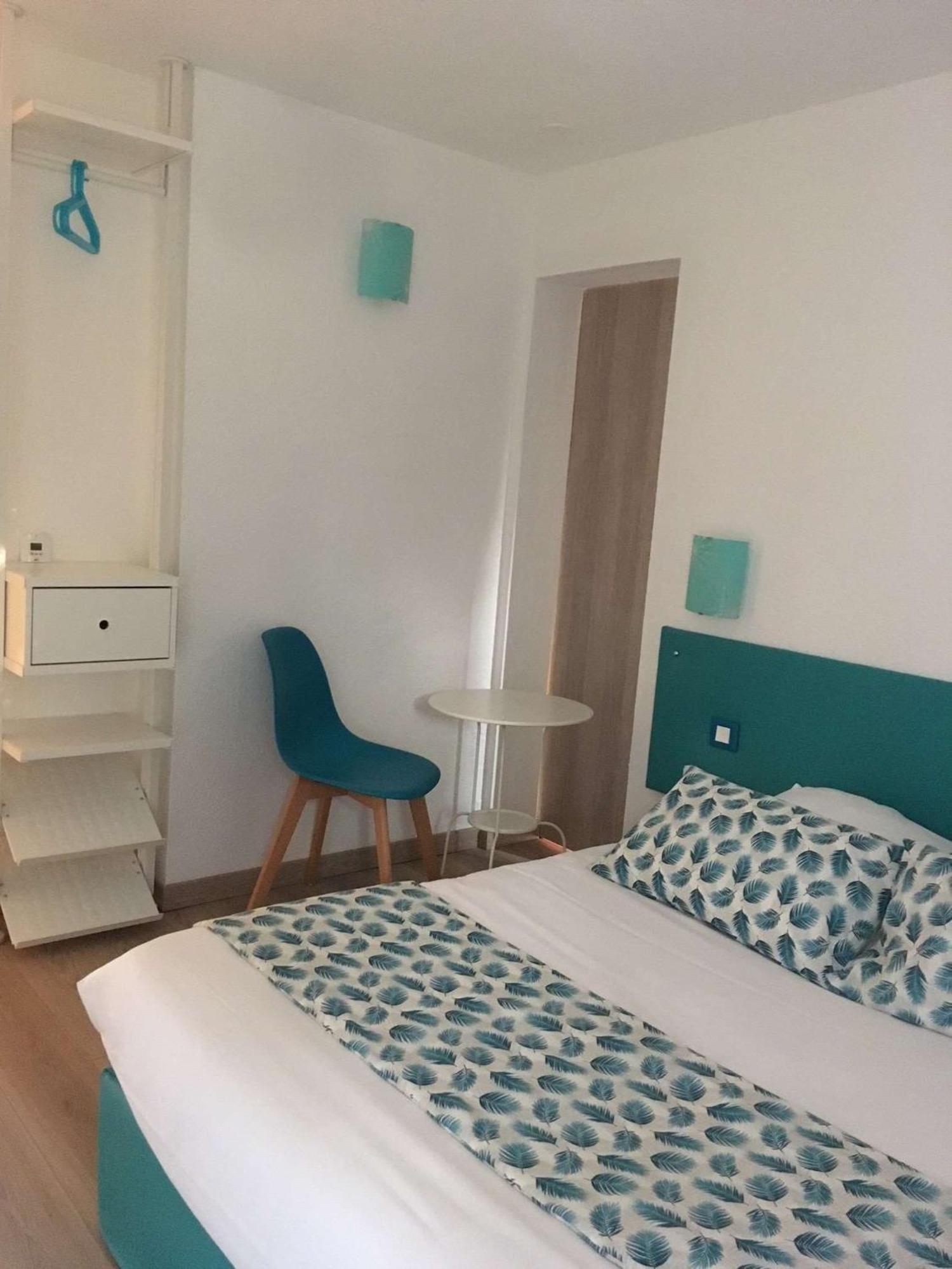 Brit Hotel Salon De Provence Экстерьер фото